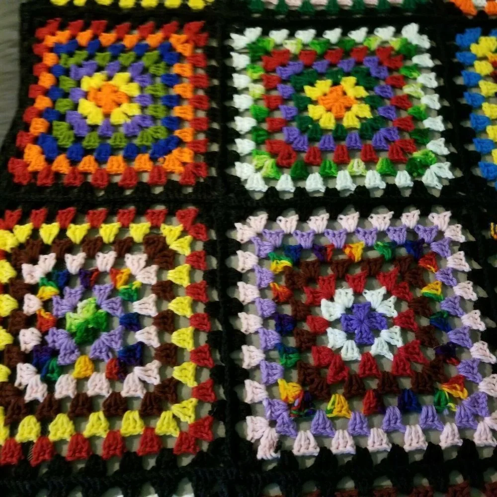 Granny Squares Afghan Black‎ Throw Blanket Vibrant